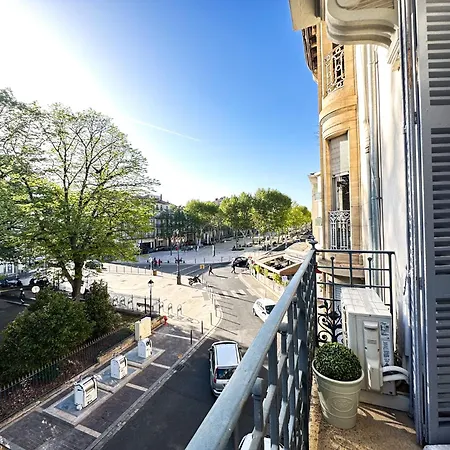 L'haussmannien - Elegance & Confort, Vue Parc En Centre-ville, Climatisation Et Parking Prive Apartman