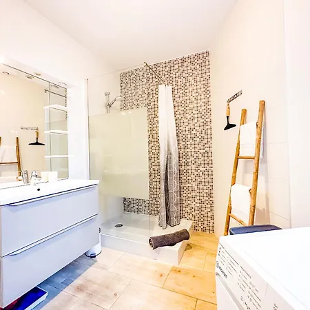 L'haussmannien - Elegance & Confort, Vue Parc En Centre-ville, Climatisation Et Parking Prive