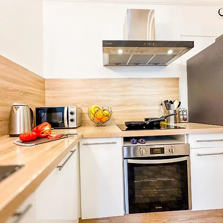 Apartamento Augustin Haussmannien - Hyper Centre, Balcon, Vue Parc, Climatisation&parking Privé